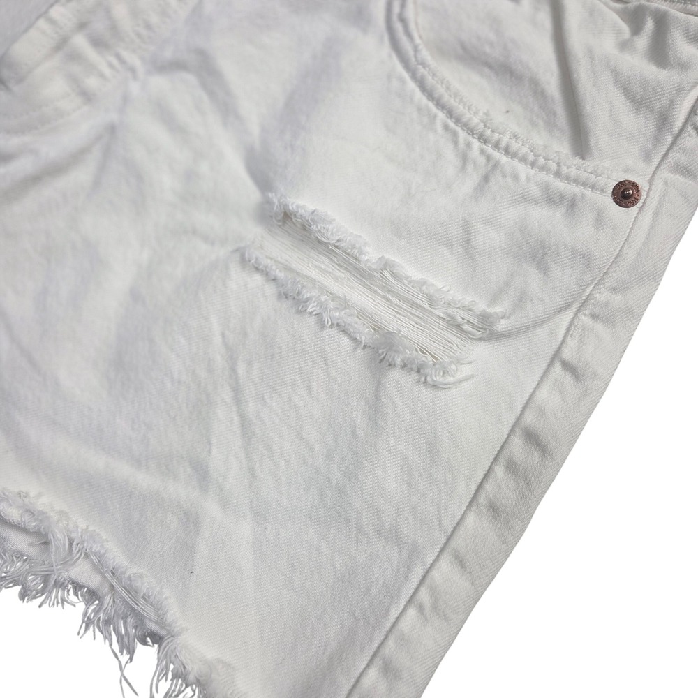 Zara White Distressed Denim Jean Shorts High Waisted Raw Hem Size 14 Waist 34" - Picture 4 of 7